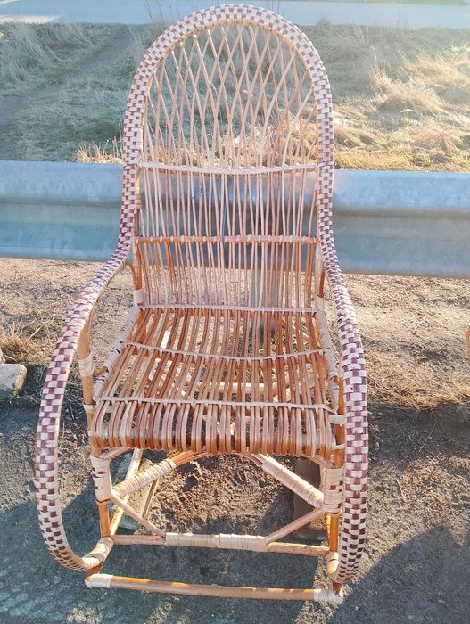 Кресло-качалка із лози