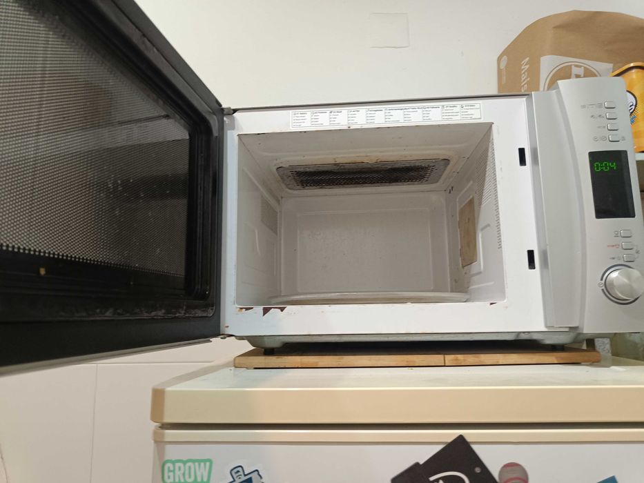 Microondas  em bom funcionamento