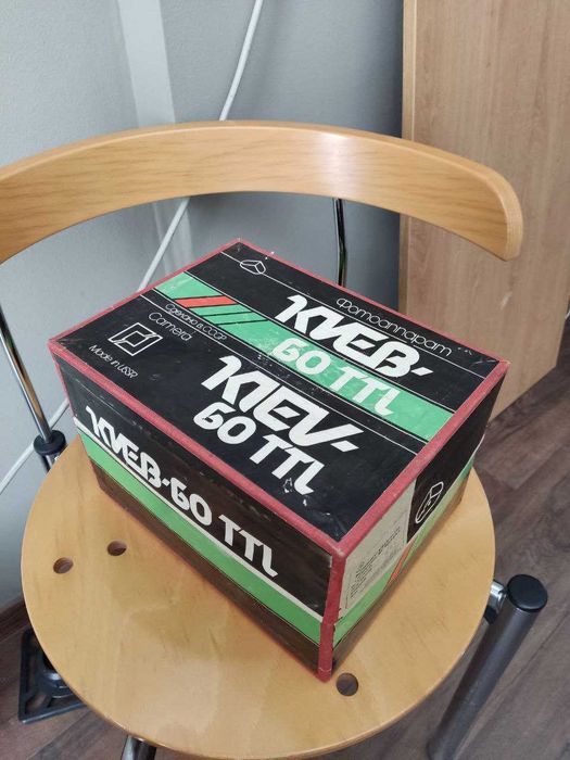 Фотоапарат Київ-60 TTL з обєктивом МС Волна-3           ТУ 3-3.1813-84