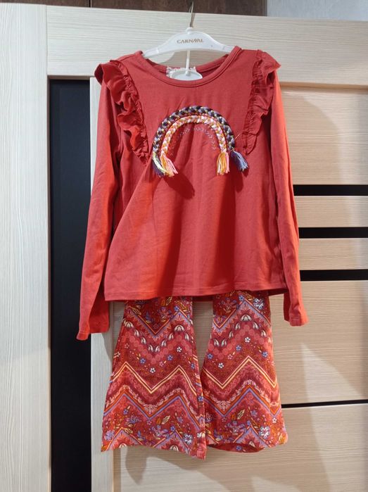 Костюмчик на дівчинку