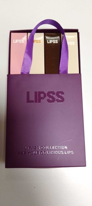 Набір lipss 4 шт новий в подарунковій упаковці