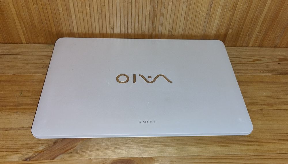 Ноутбук SONY SVF