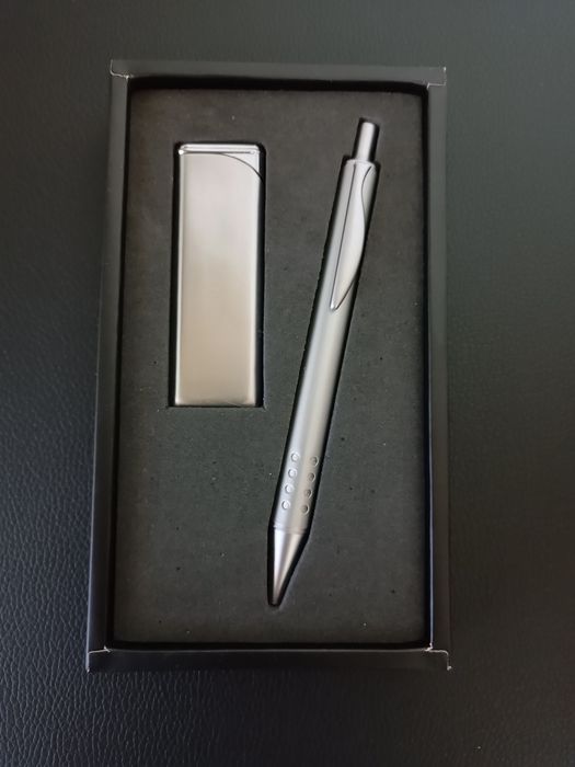 Caneta + Isqueiro conjunto