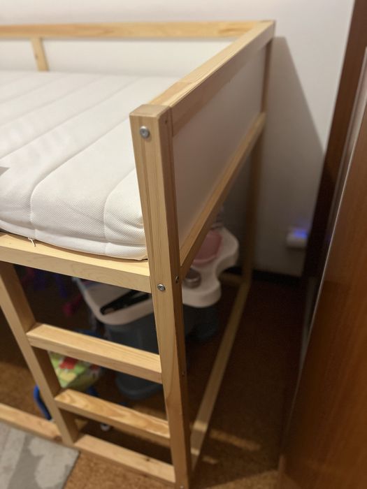 NEGOCIAVÉL Cama Kura ikea