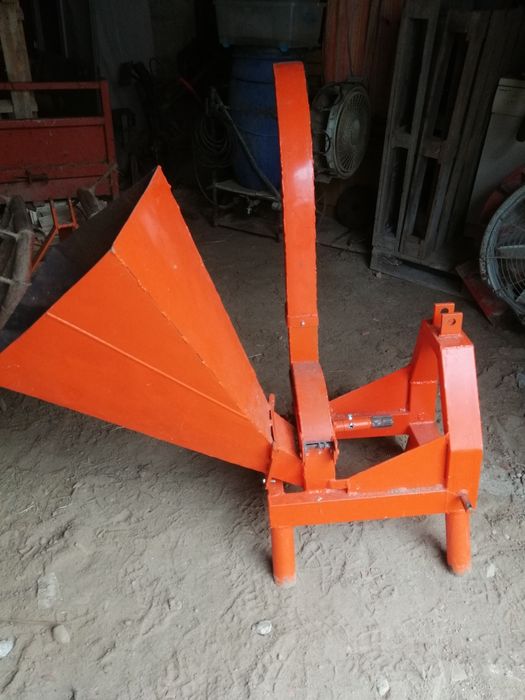 Bio Triturador ramos e lenha poda até 5cm