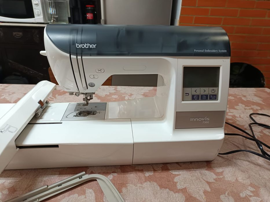 Máquina de Bordar Brother