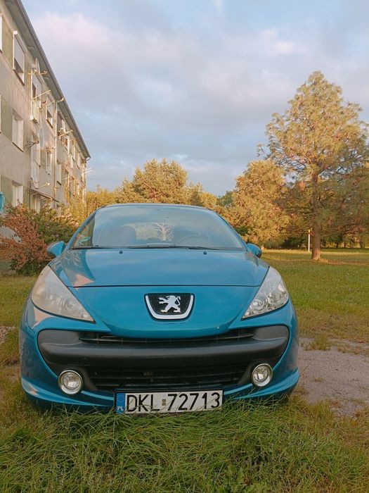 Piękny PEUGEOT 207 z niskim przebiegiem