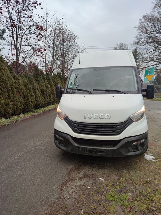 Iveco daily 35c14 2022 rok niski przebieg