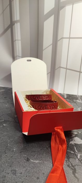 Подарунок до дня закоханих, парні шкіряні браслети