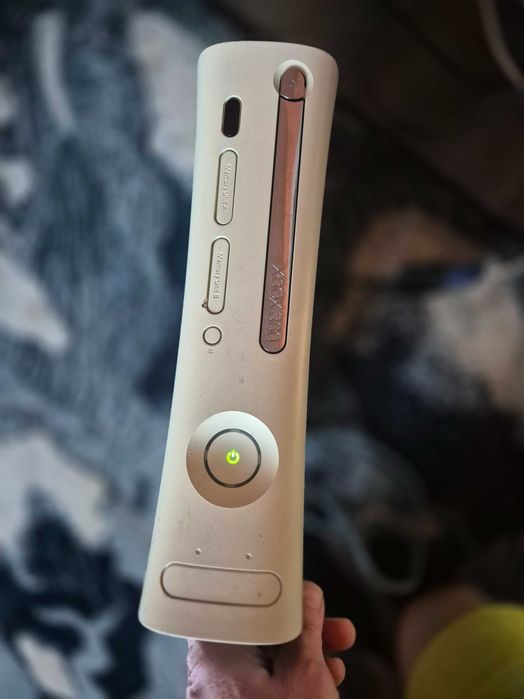 Spdzedam  używany xbox 360