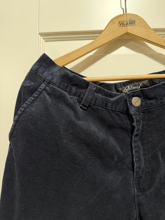 Чоловічі брюки Brioni.