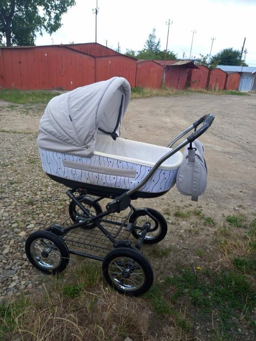 Дитяча коляска Roan Marita 2в1