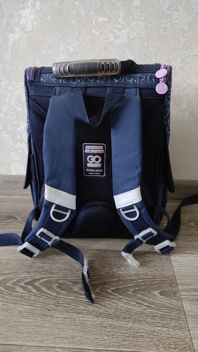 Продам рюкзак для девочки