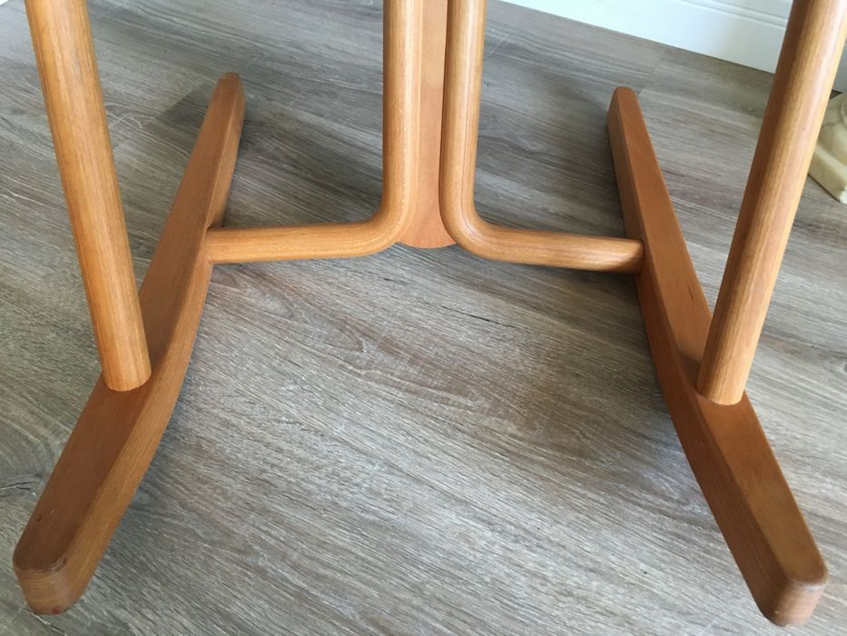 Moizi 4 krzesło ergonomiczne na ból pleców