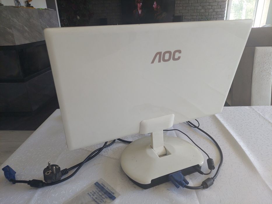 Monitor komputer led