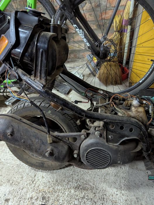 Продам Yamaha Jog Artistic Spec на запчасти.