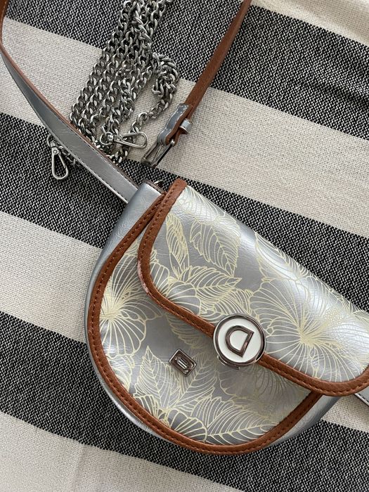 Torebka  nerka desigual srebrna