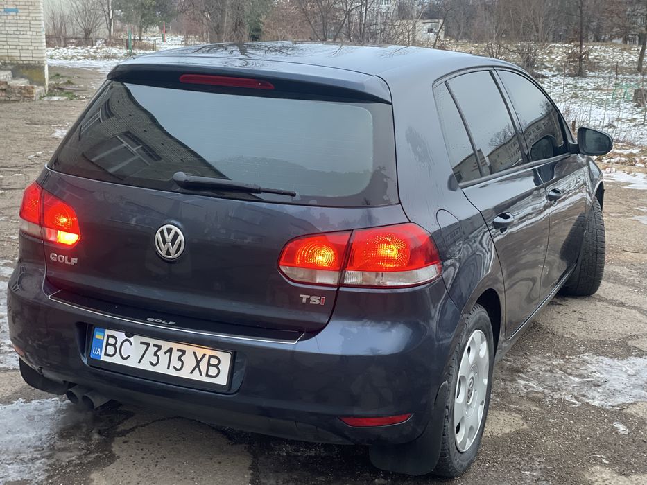 Volkswagen Golf 2011 р.1.4 бензин