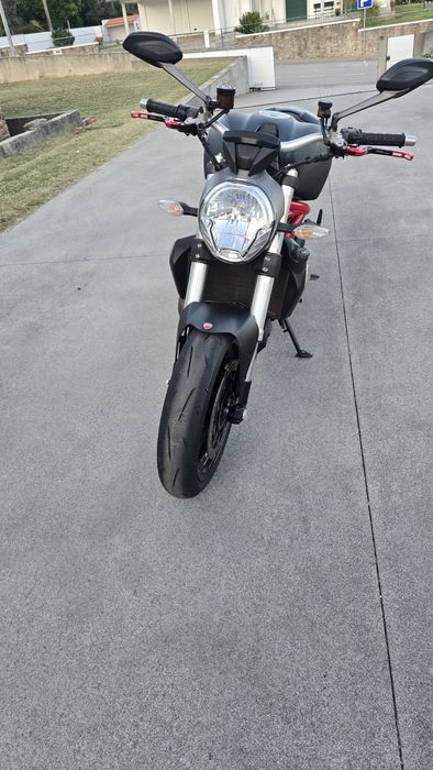 Ducati Monster 1200