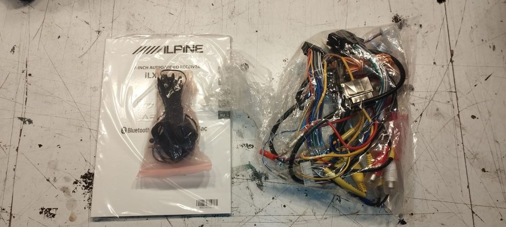 Radio Alpine iLX-W690D