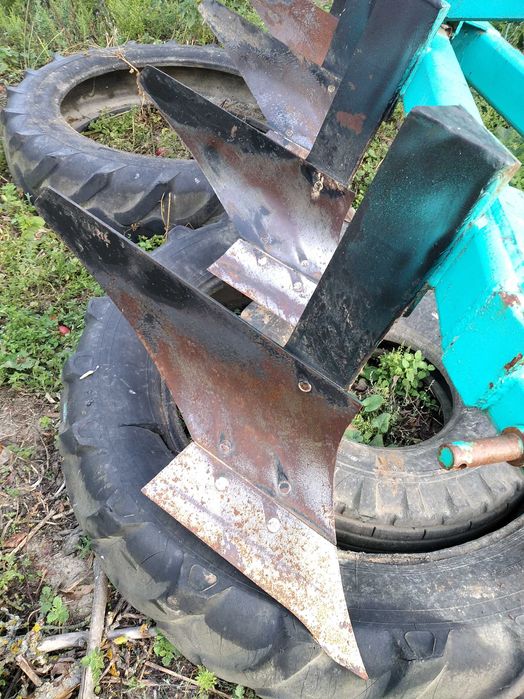 Продам плуг 4х30 новий