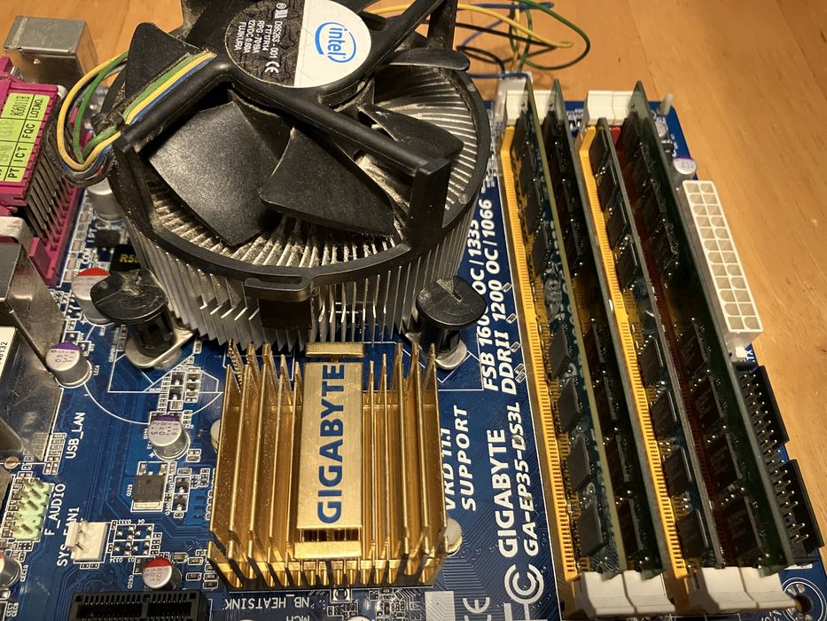 Kit Motherboard Gigabyte Socket 775 + 6GB RAM + Gráfica Nvidia (Testado)