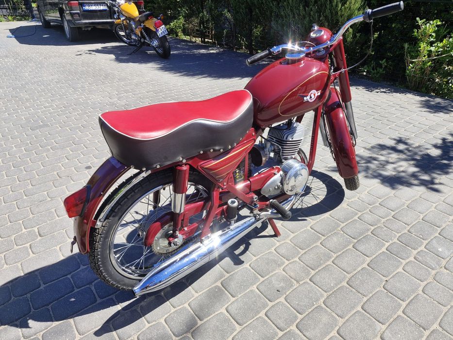 WSK 125 M06. Dwuramówka
