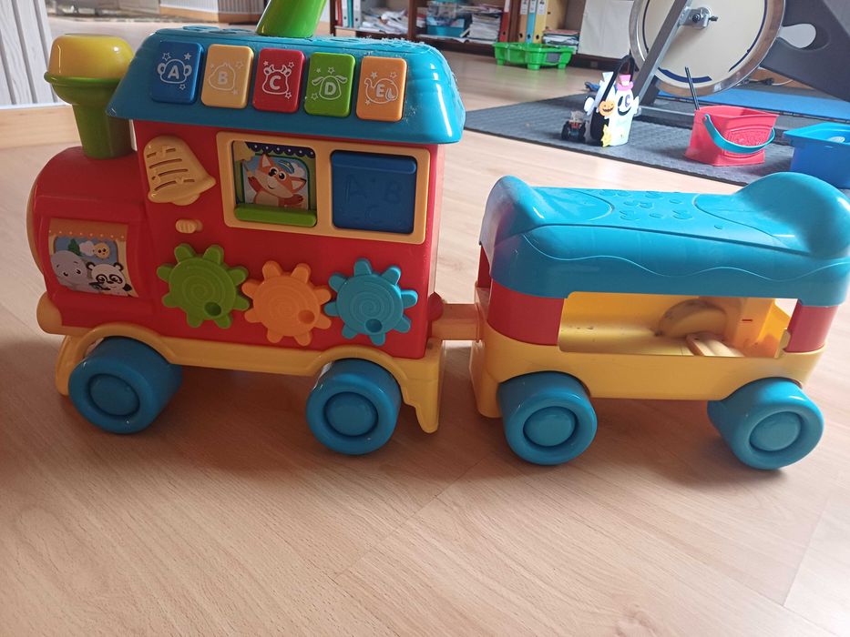 Comboio de brinquedo interativo