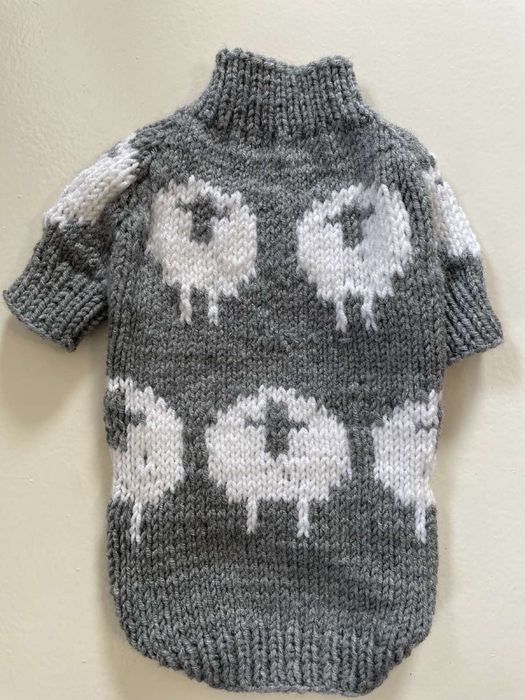 Свитер ручной работы