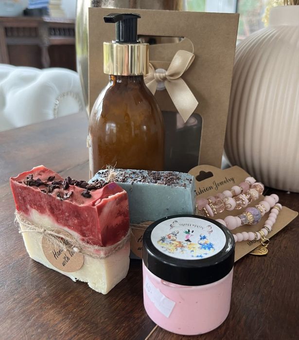 Zestaw swiateczny - kosmetyki naturalne, kremy, mydla