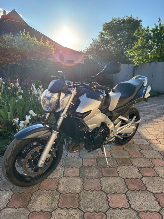 Мотоцикл Suzuki GSR 600