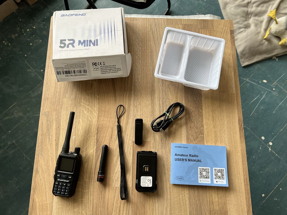 Baofeng UV 5R mini plus dodatki