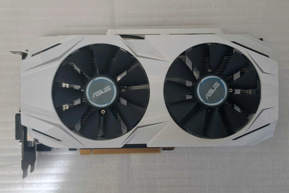 Karta graficzna ASUS GeForce GTX 1070 Dual OC