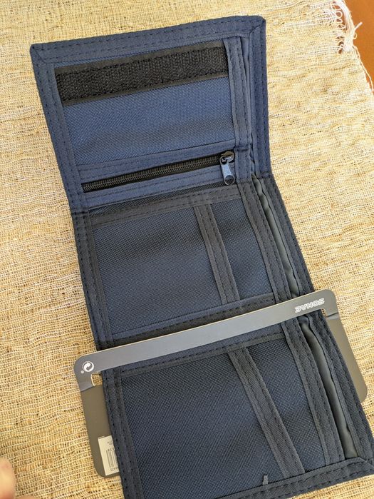 Carteira Deeply nova