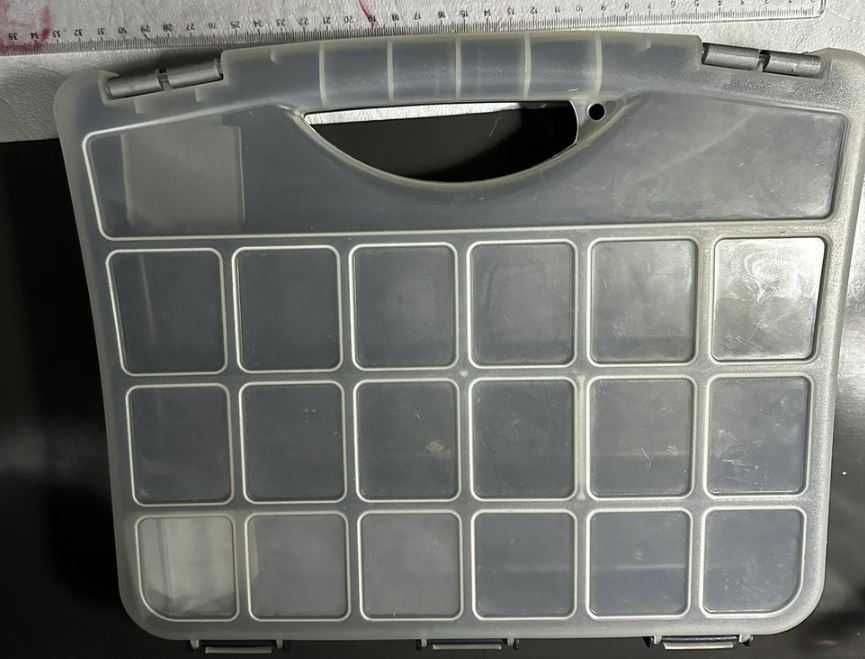 Hardware boxes423648102314168325