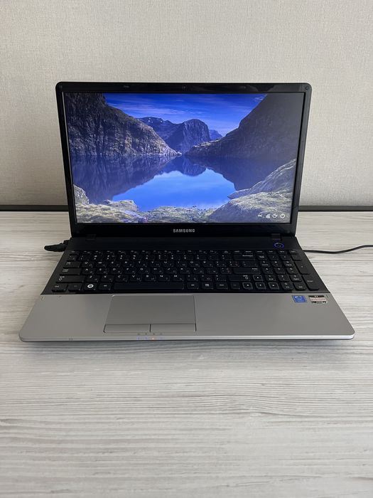 Ноутбук Samsung 15.6” | Робочий | 500 ГБ | Windows 10