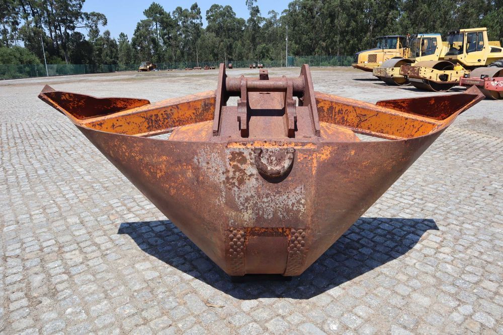 Balde Trapezoidal 2096-530 mm EQ 15-24 t Morin M6