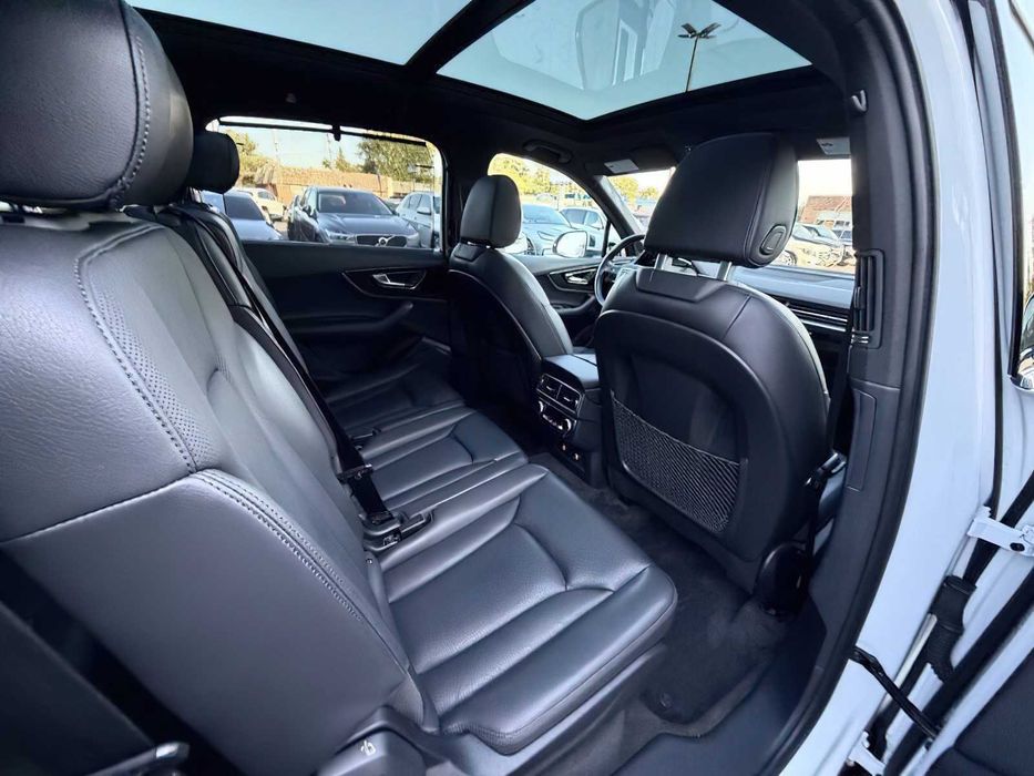 Audi Q7      2019