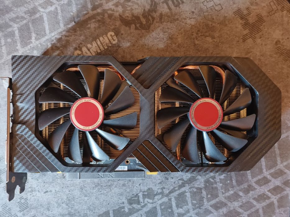 Rx 580 xfx 8 GB.