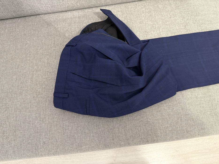 Spodnie Męskie Klasyczne Hugo Boss Oryginał.