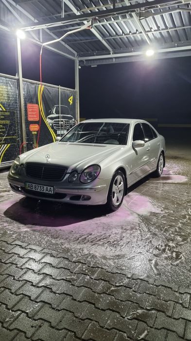 Mercedes-Benz E500
