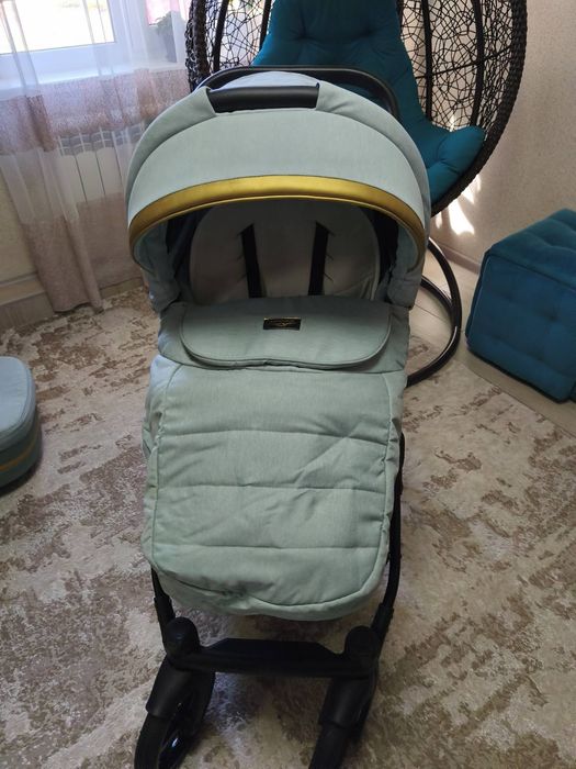 Продам дитячу коляску