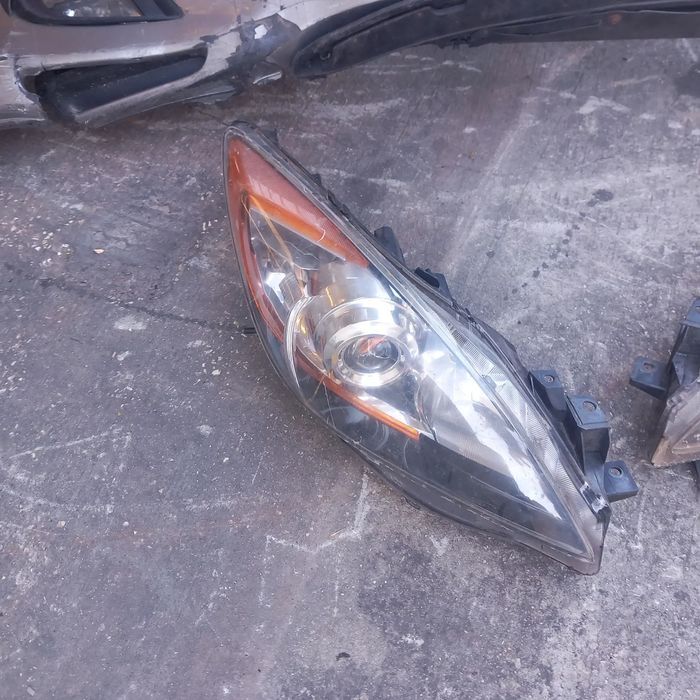 Para choques e farois mazda 3
