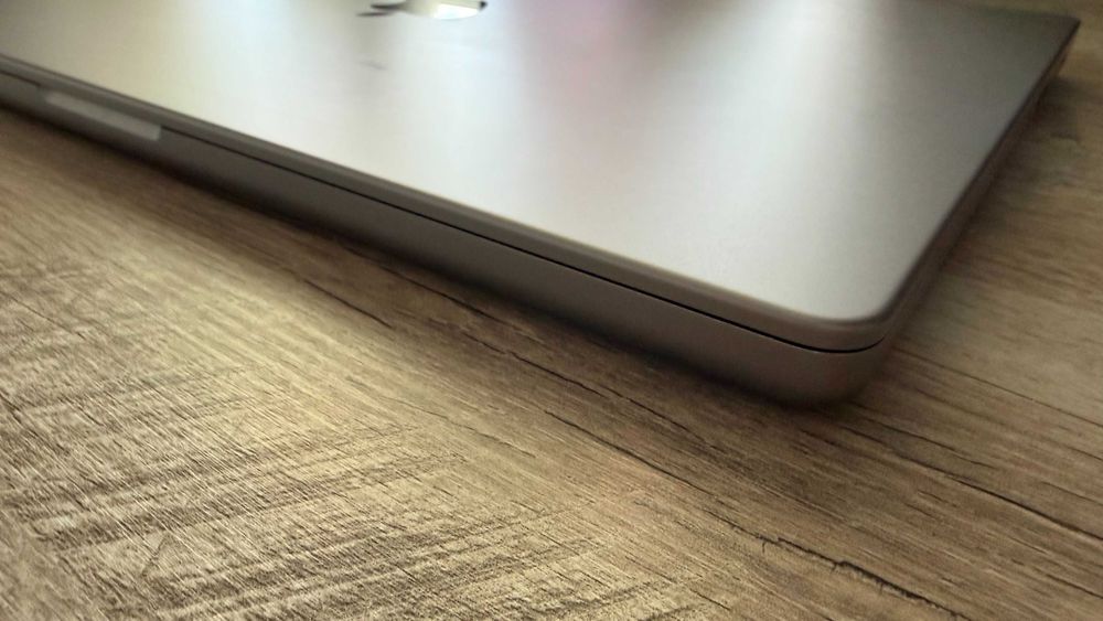MacBook Pro 16 2021 M1 Pro 32GB RAM 512GB SSD