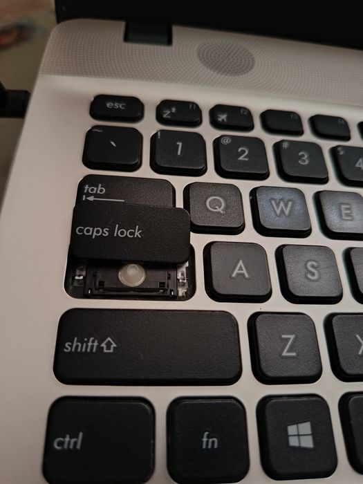 Hit czarno srebrny Laptop Asus