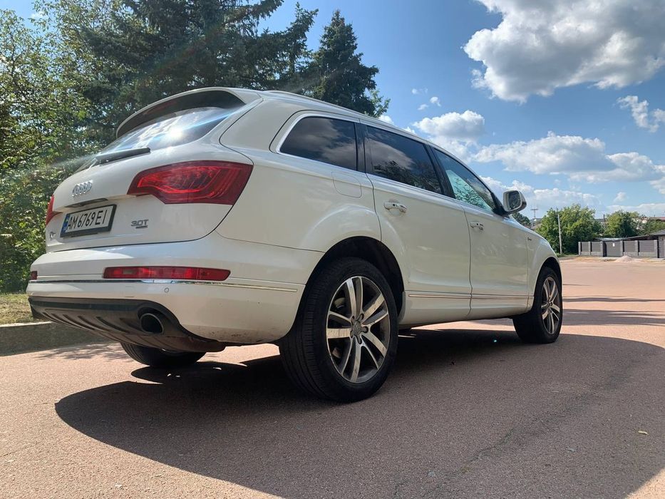 Audi Q7 3.0 TFSI Quattro • 2015 • Хороша комплектація •