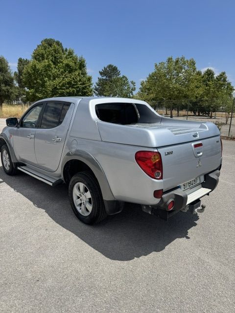 Mitsubishi L200 2.5 DI-D CD Invite AC