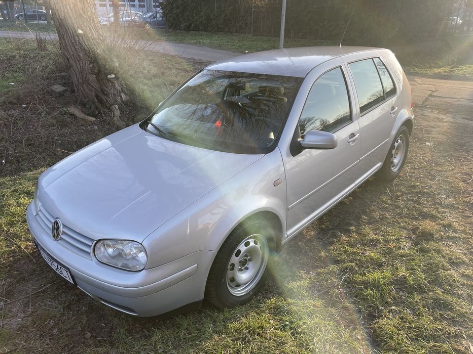 Golf 1.6sr mocno doinwestowany.