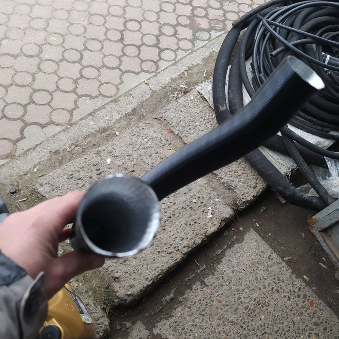 Выхлопная труба(гофра)для автономок автомобильных и бензогенератора