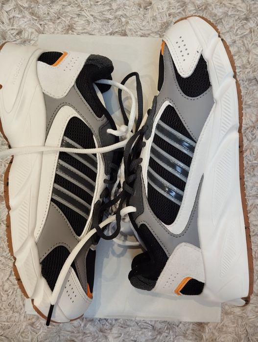 Кросівки Adidas  жіночі